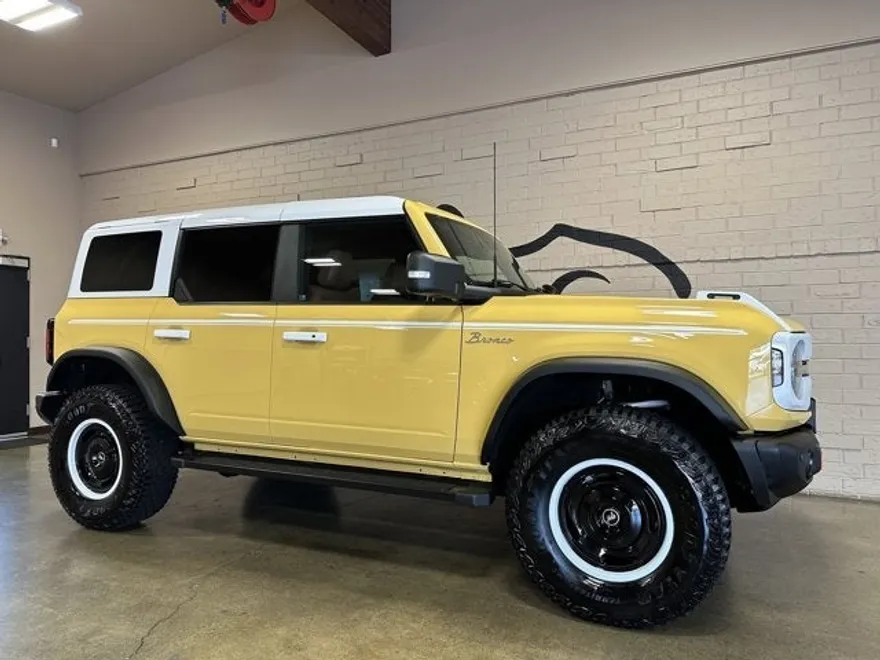 2023 Ford Bronco Heritage Limited First Edition photo 1