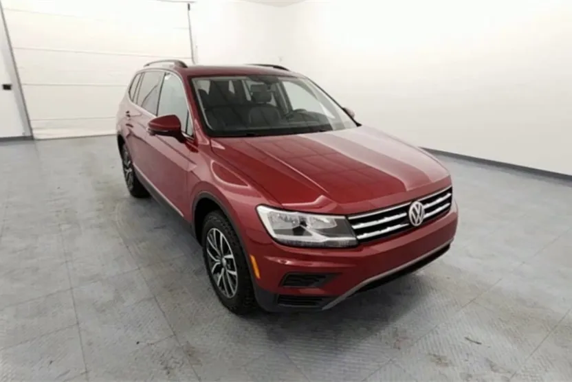 2020 Volkswagen Tiguan SE photo 1