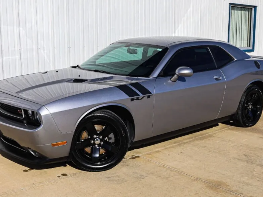 2013 Dodge Challenger R/T Plus photo 1