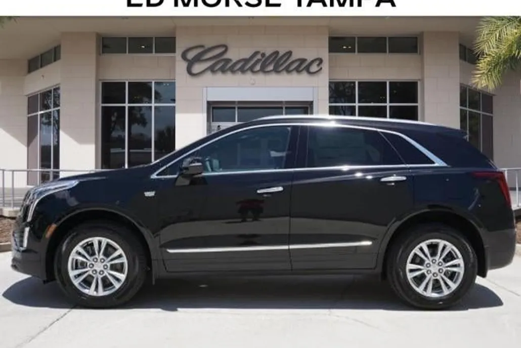 2025 Cadillac XT5 Luxury photo 1