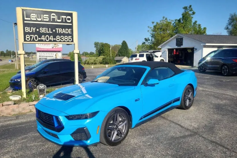 2025 Ford Mustang GT Premium photo 1