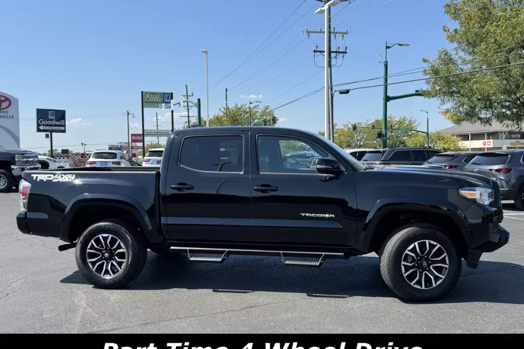 2023 Toyota Tacoma Double Cab 4x4 photo 1