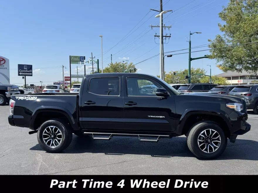 2023 Toyota Tacoma Double Cab 4x4 photo 1
