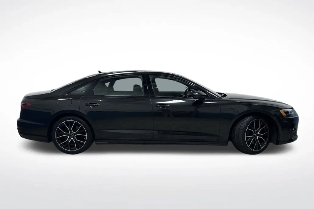 2020 Audi A8 L 60 photo 1