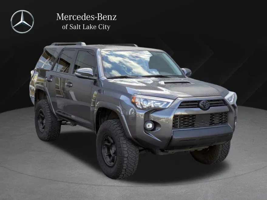 2023 Toyota 4Runner TRD photo 1