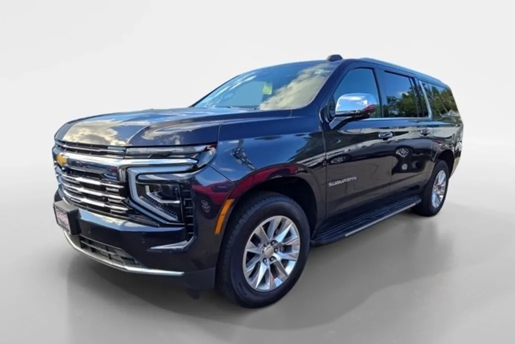 2025 Chevrolet Suburban Premier photo 1