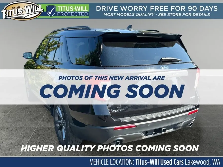 2022 Ford Explorer XLT photo 1