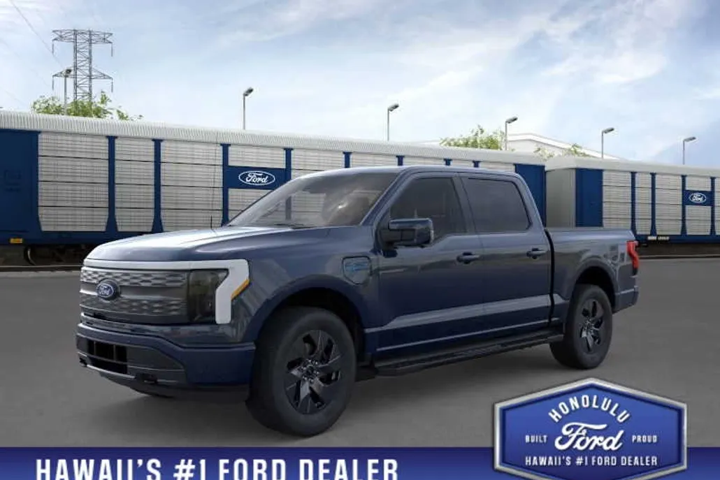 2025 Ford F-150 Lightning Lariat photo 1
