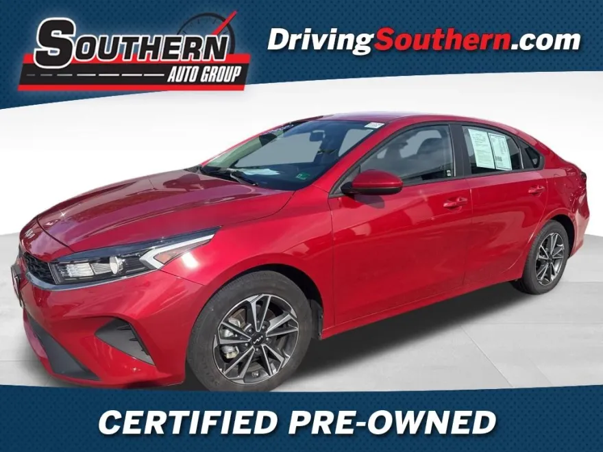 2023 Kia Forte LXS photo 1