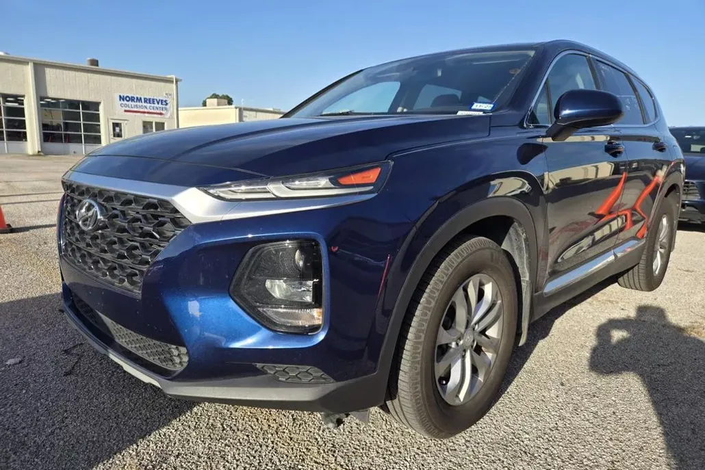 2020 Hyundai Santa Fe SE photo 1