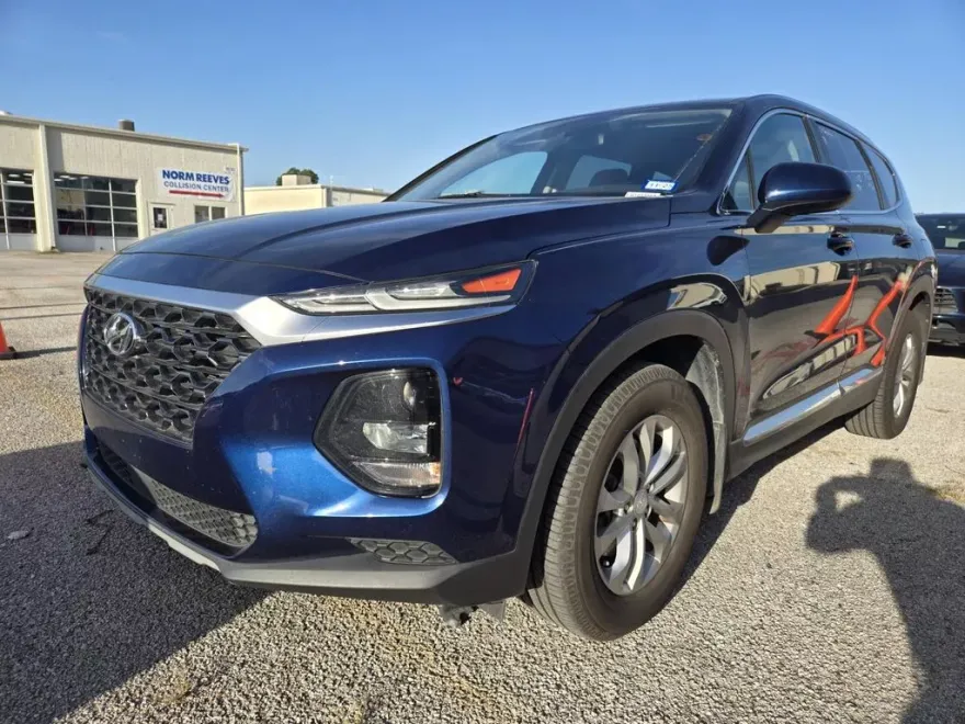 2020 Hyundai Santa Fe SE photo 1