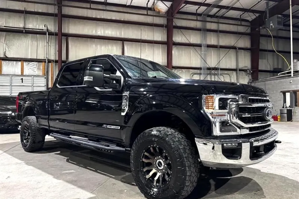 2022 Ford F-250 Lariat photo 1