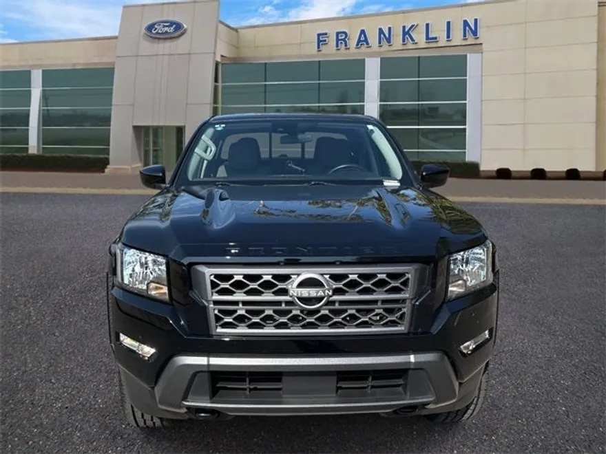 2022 Nissan Frontier SV photo 1