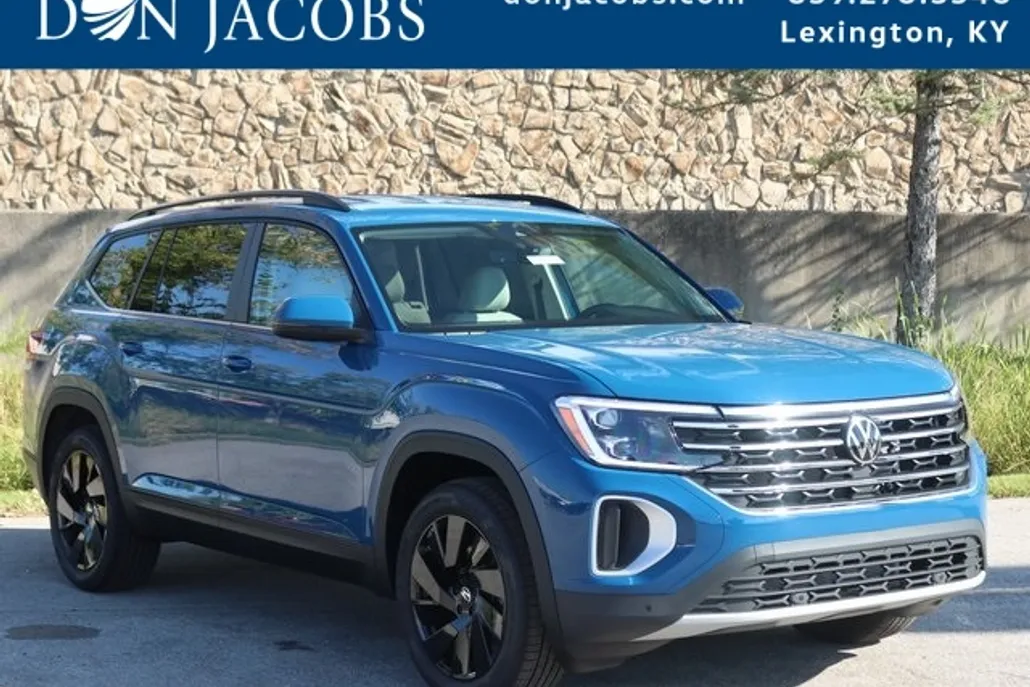 2026 Volkswagen Atlas SE Technology photo 1