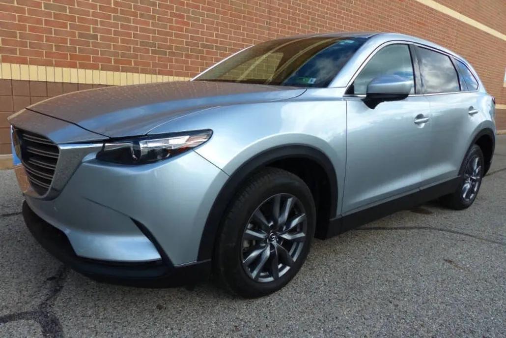 2023 Mazda CX-9 Touring photo 1