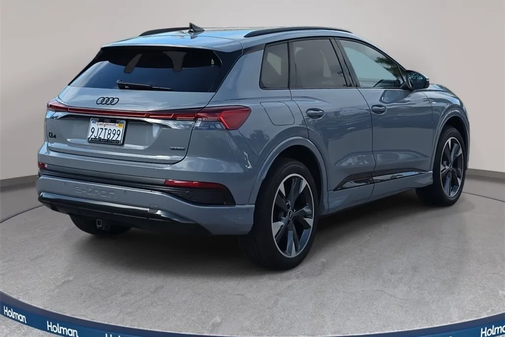 2024 Audi Q4 E-tron Premium Plus photo 1