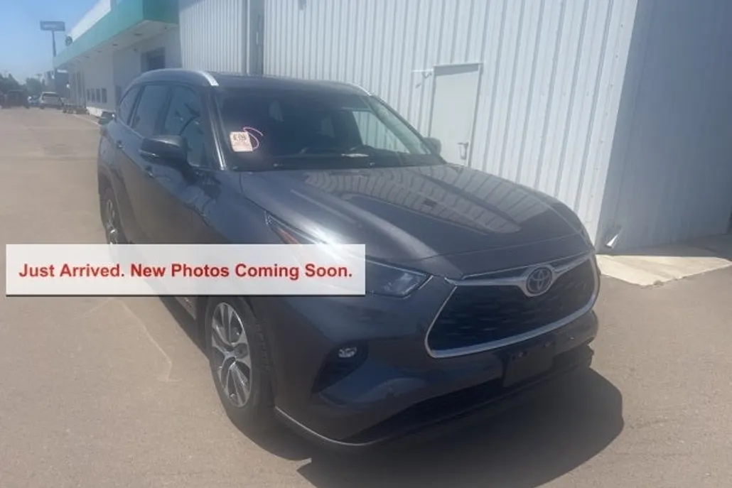 2023 Toyota Highlander Hybrid XLE photo 1