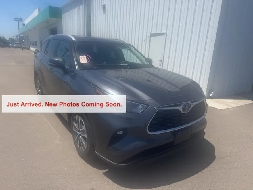 2023 Toyota Highlander Hybrid XLE photo 1