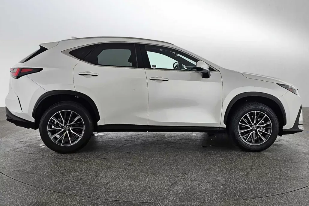 2023 Lexus NX Premium photo 1