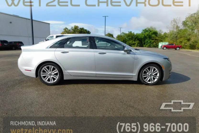 2016 Lincoln MKZ Hybrid photo 1
