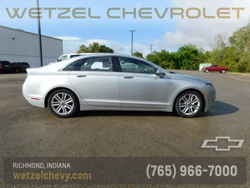 2016 Lincoln MKZ Hybrid photo 1