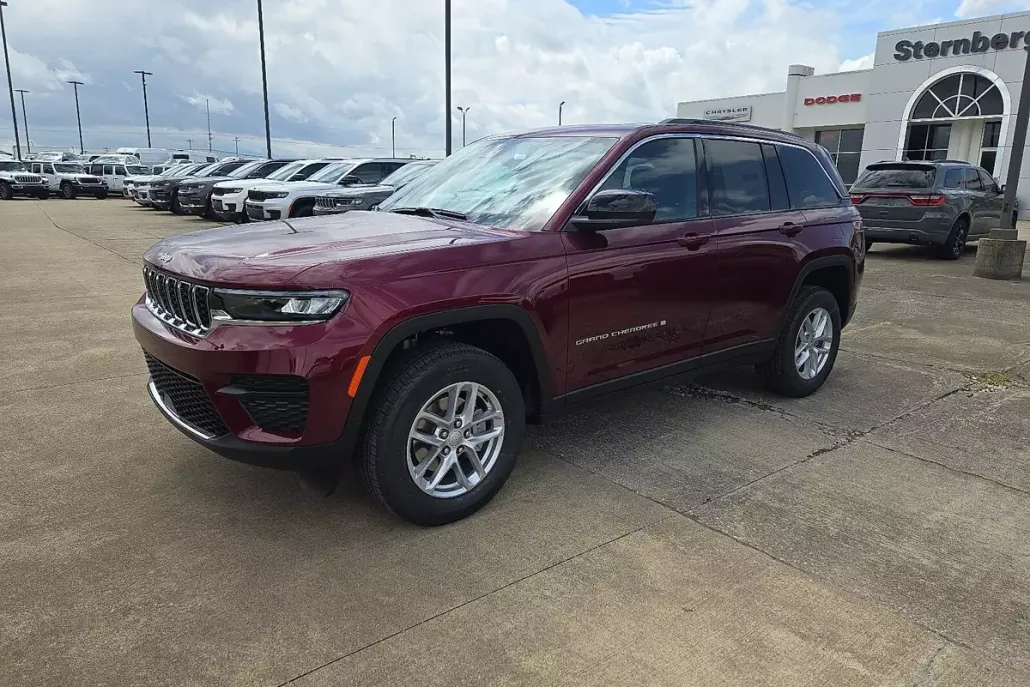 2025 Jeep Grand Cherokee Laredo X photo 1
