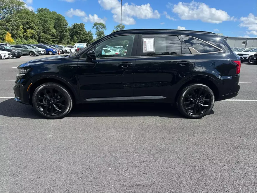 2023 Kia Sorento SX photo 1