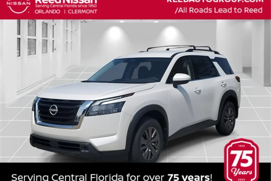 2025 Nissan Pathfinder SV photo 1