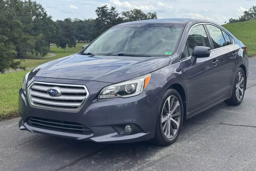 2017 Subaru Legacy 2.5i Limited photo 1
