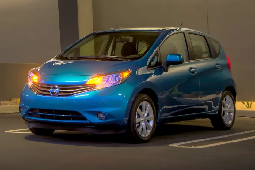 2014 Nissan Versa Note S photo 1