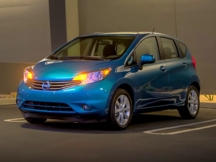 2014 Nissan Versa Note S photo 1