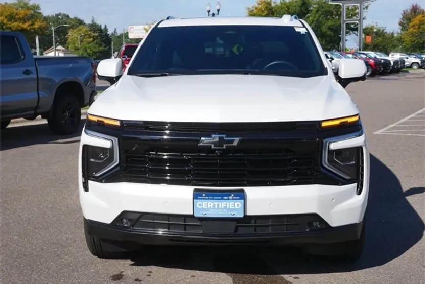 2025 Chevrolet Suburban RST photo 1