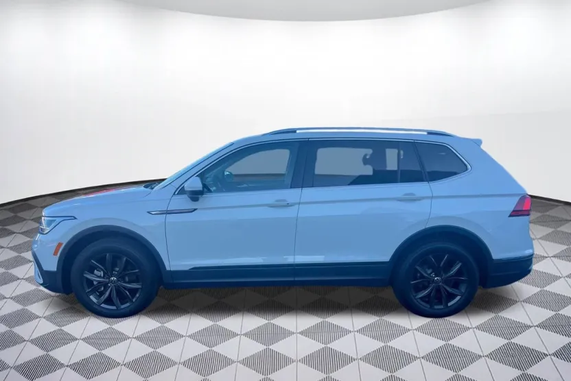 2024 Volkswagen Tiguan SE Wolfsburg Edition photo 1