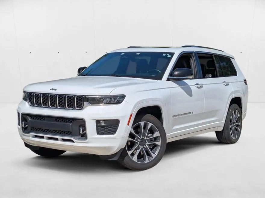 2022 Jeep Grand Cherokee Overland photo 1