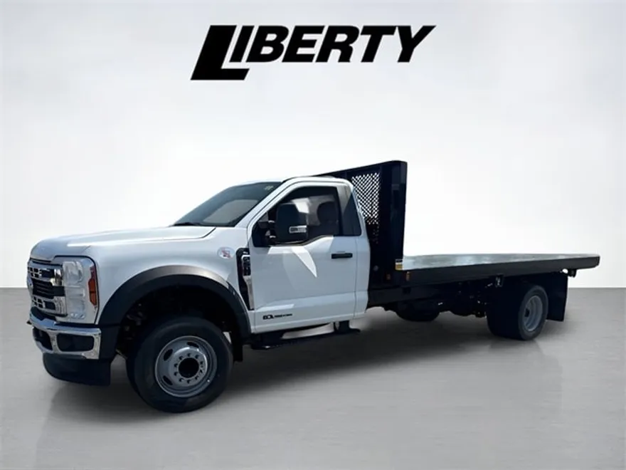 2024 Ford F-600 photo 1
