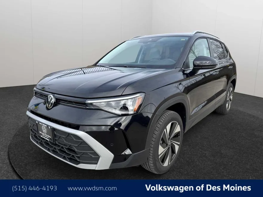 2025 Volkswagen Taos SE photo 1