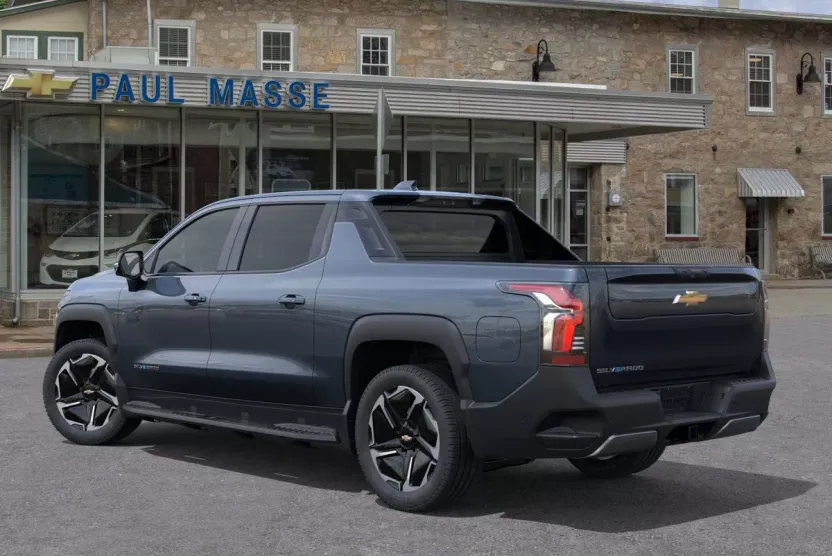 2026 Chevrolet Silverado EV LT photo 1