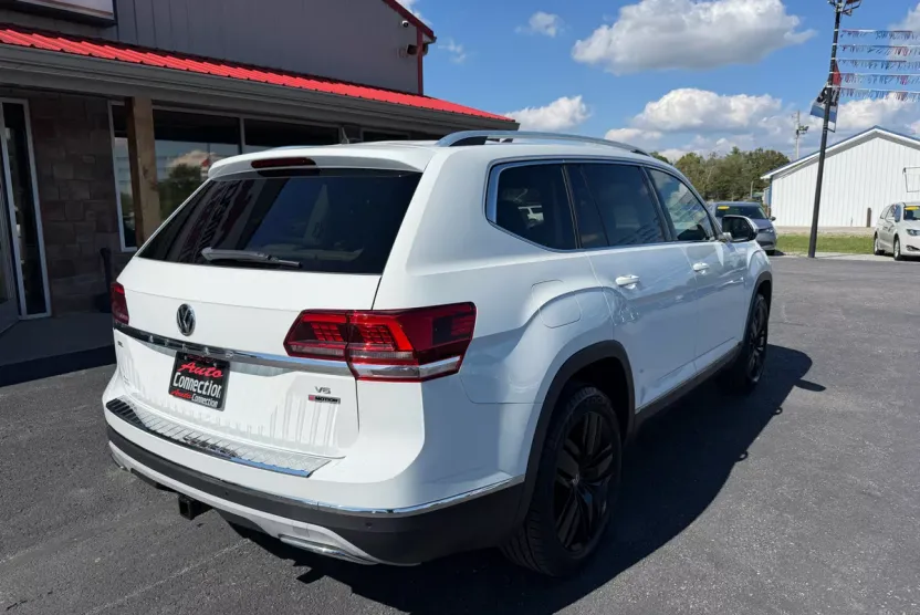 2018 Volkswagen Atlas SEL Premium photo 1