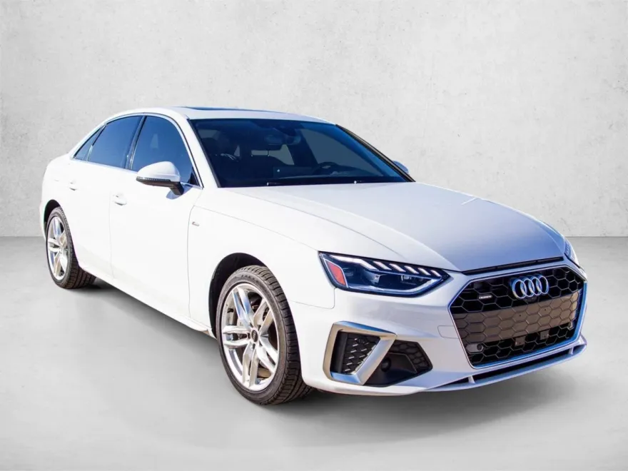 2021 Audi A4 45 S line Premium photo 1