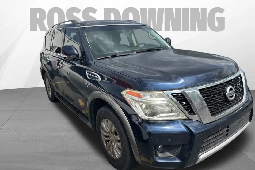 2017 Nissan Armada SV photo 1
