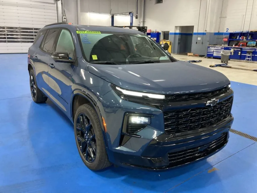 2024 Chevrolet Traverse RS photo 1