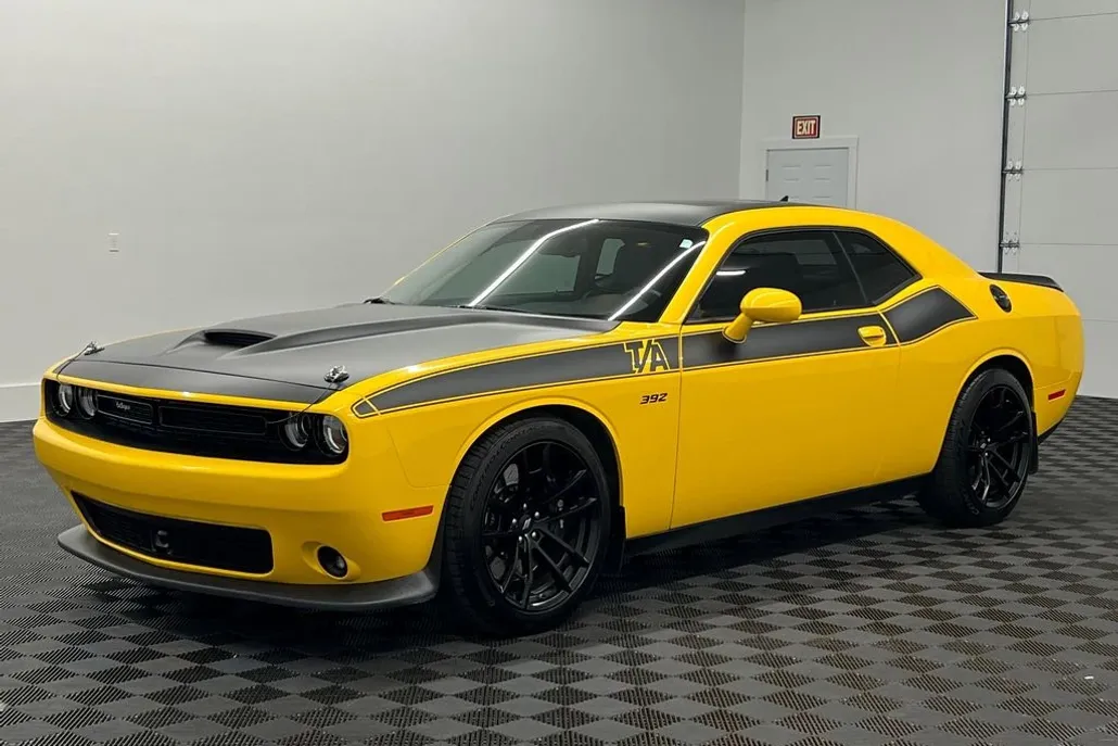2017 Dodge Challenger T/A 392 photo 1