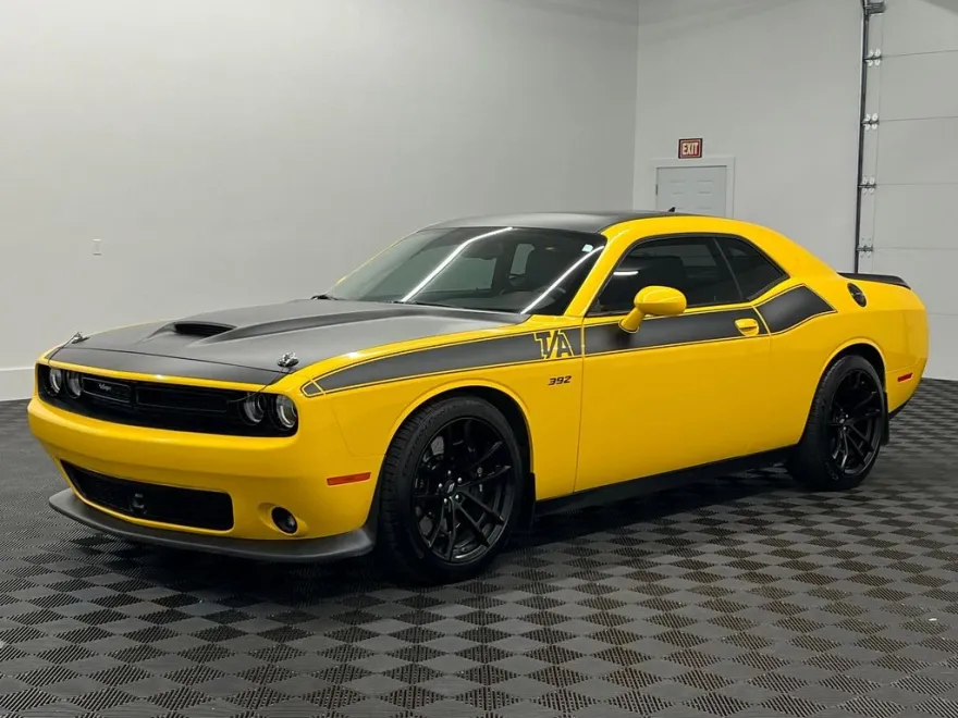 2017 Dodge Challenger T/A 392 photo 1