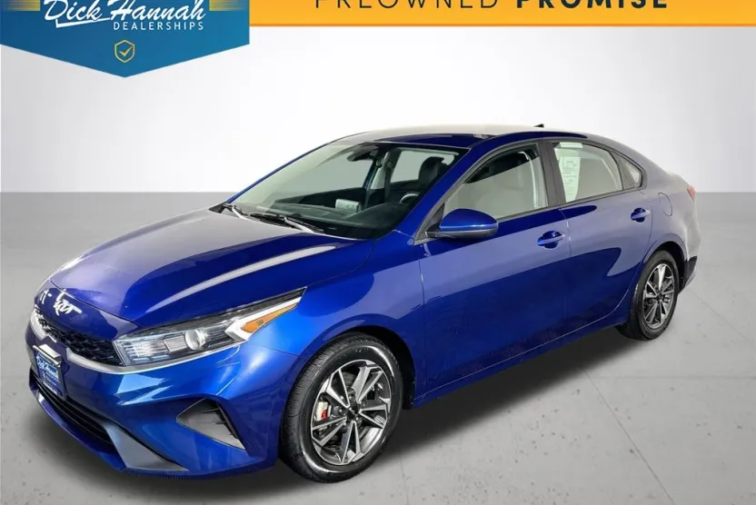 2023 Kia Forte LXS photo 1