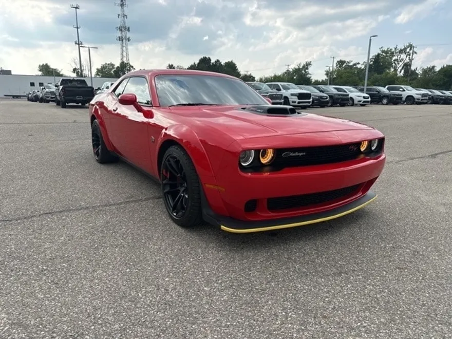 2022 Dodge Challenger R/T Scat Pack Widebody photo 1