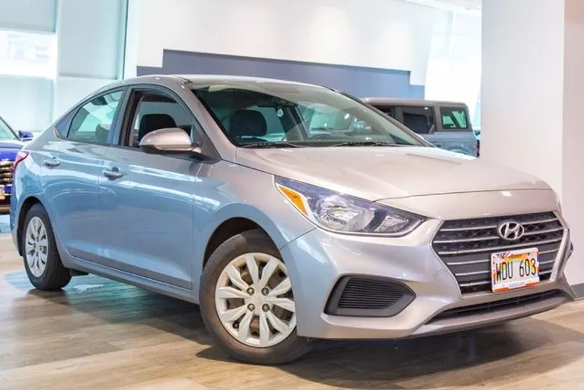 2021 Hyundai Accent SE photo 1
