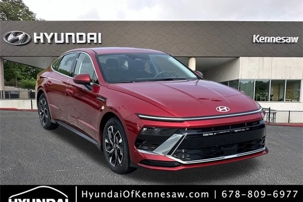 2025 Hyundai Sonata SEL photo 1