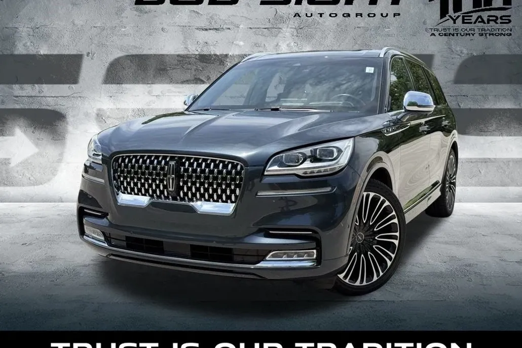 2022 Lincoln Aviator Black Label photo 1