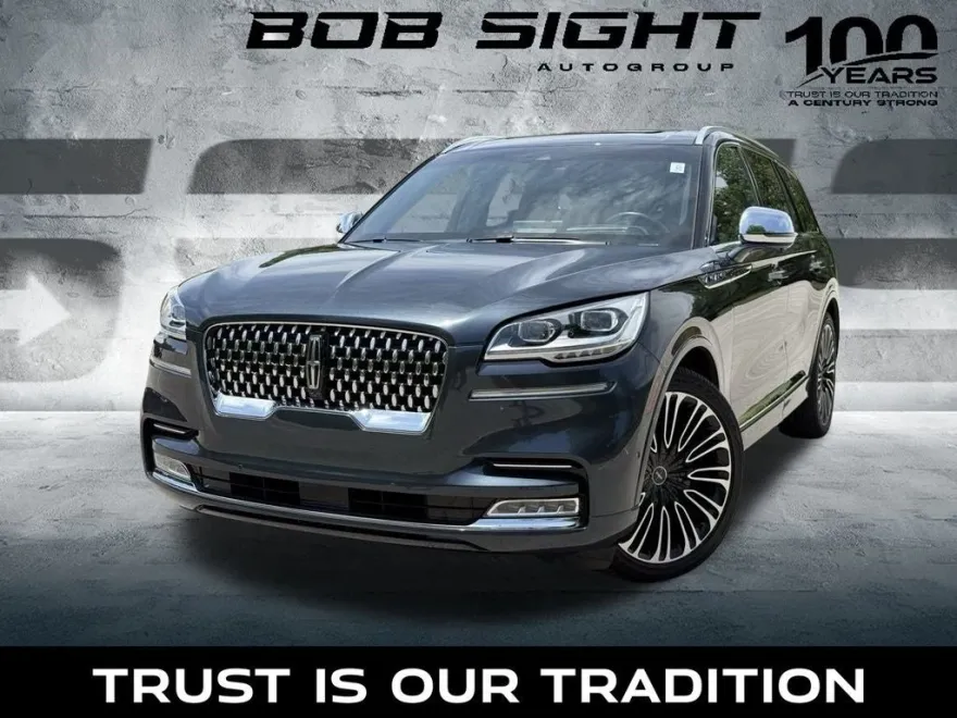 2022 Lincoln Aviator Black Label photo 1