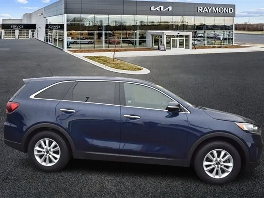 2019 Kia Sorento LX photo 1